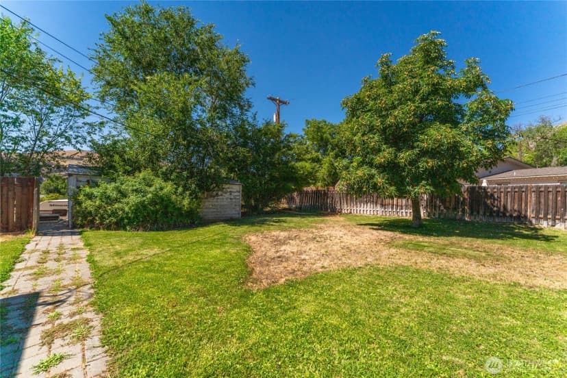 Property photo for 1000 Civic Way Ne, Coulee Dam photo 26