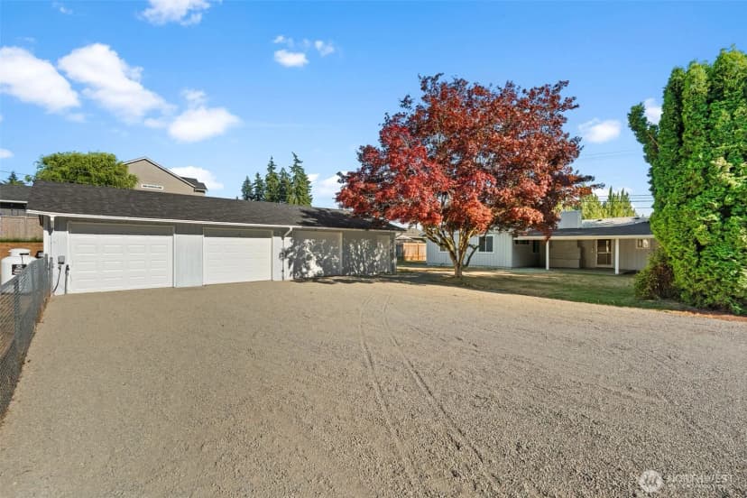 Property photo for 9005 128th Street E, Puyallup photo 34