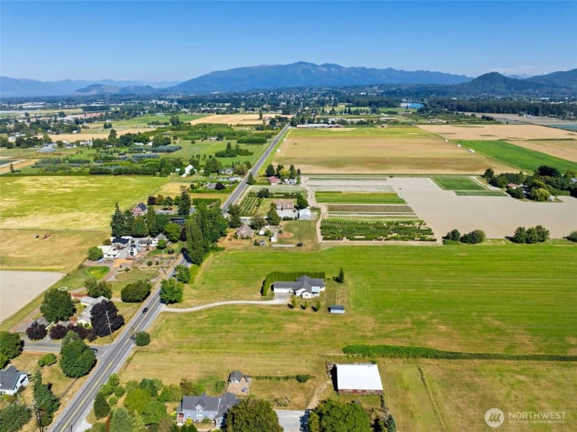 Property photo for 16524 Mclean Rd, Mount Vernon photo 8