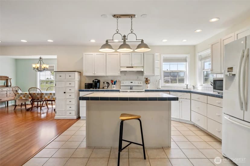 Property photo for 16524 Mclean Rd, Mount Vernon photo 16