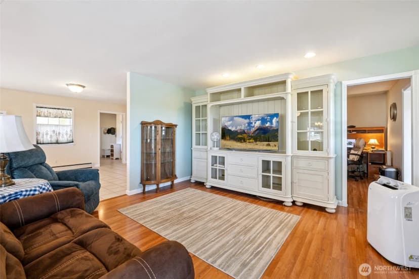Property photo for 16524 Mclean Rd, Mount Vernon photo 13