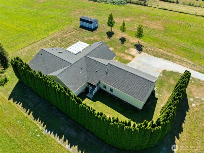 Property photo for 16524 Mclean Rd, Mount Vernon photo 2