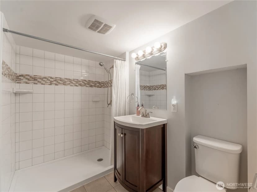 Property photo for 8 Harrison Street, Wenatchee photo 21