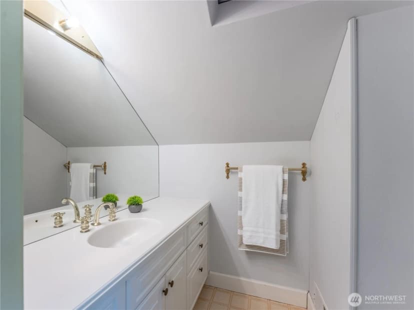 Property photo for 8 Harrison Street, Wenatchee photo 26
