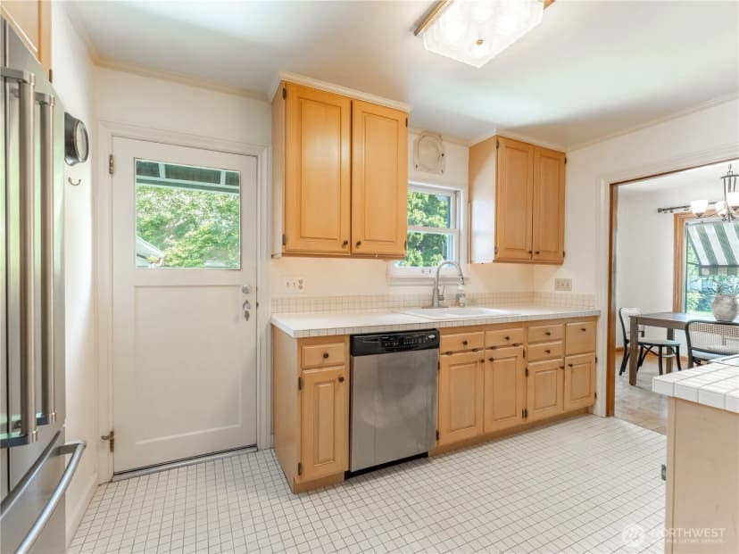 Property photo for 8 Harrison Street, Wenatchee photo 9