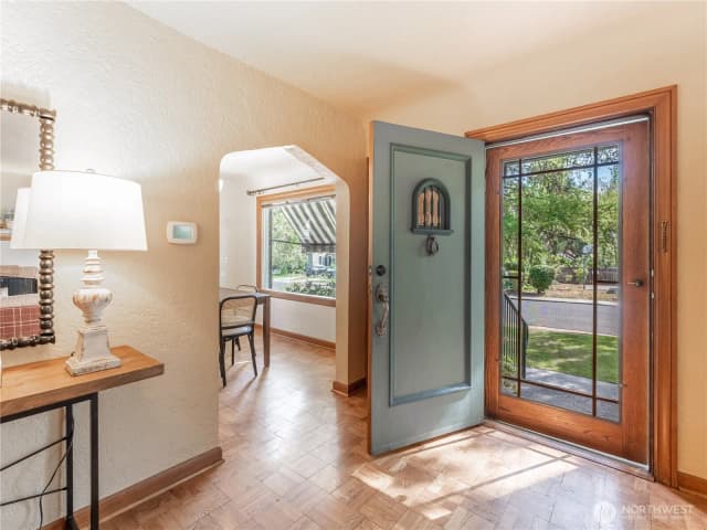 Property photo for 8 Harrison Street, Wenatchee photo 4