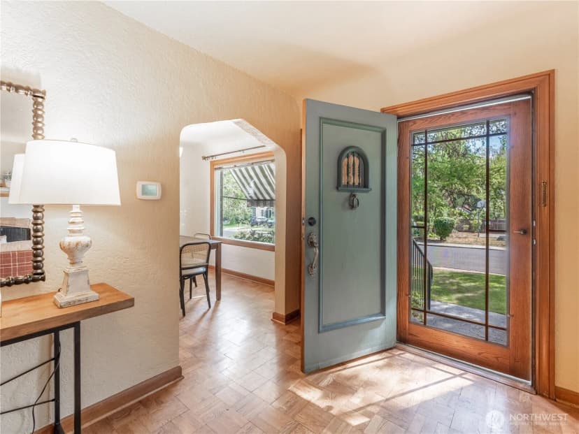Property photo for 8 Harrison Street, Wenatchee photo 4