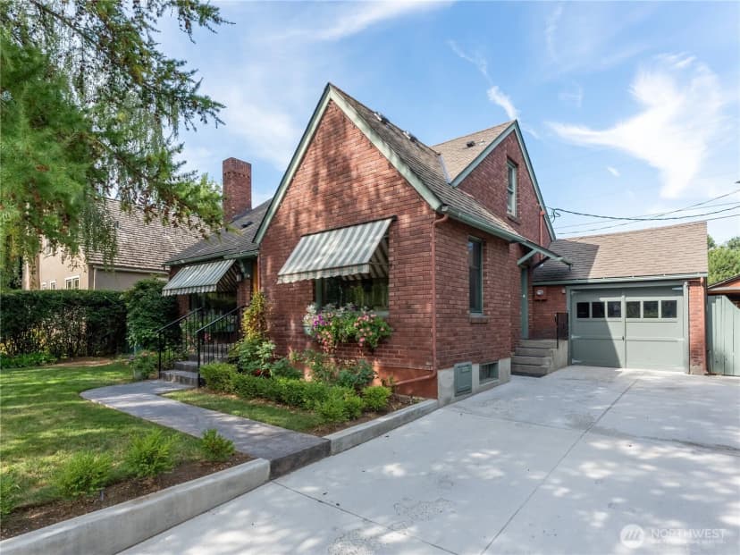Property photo for 8 Harrison Street, Wenatchee