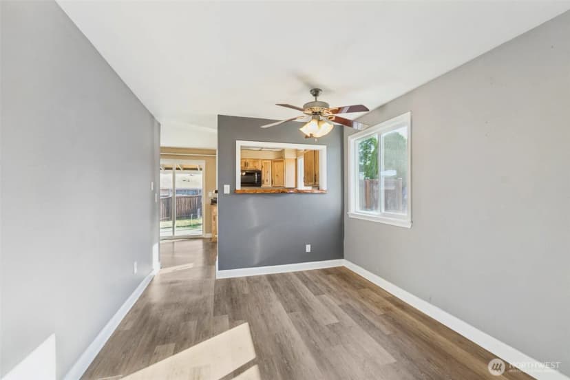Property photo for 3521 50th Avenue Ne, Tacoma photo 9