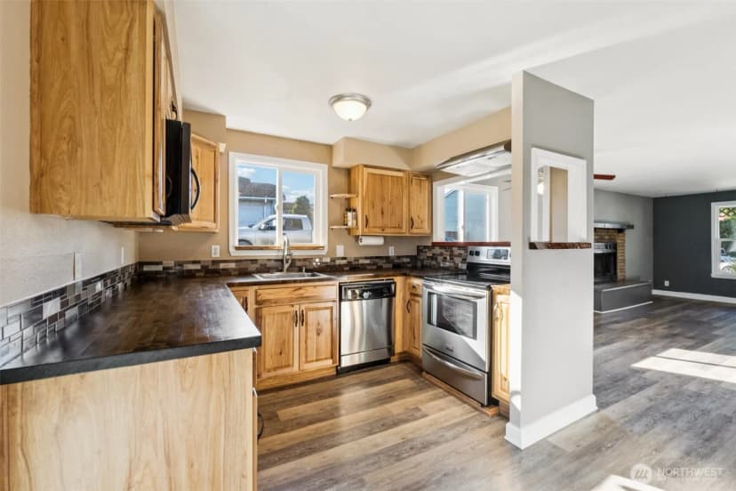 Property photo for 3521 50th Avenue Ne, Tacoma photo 10