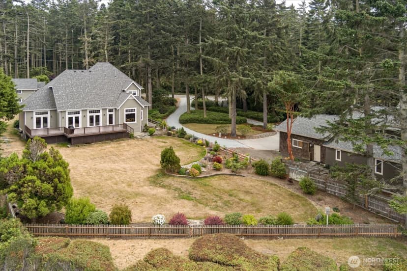 Property photo for 1689 West Beach Road, Oak Harbor photo 34