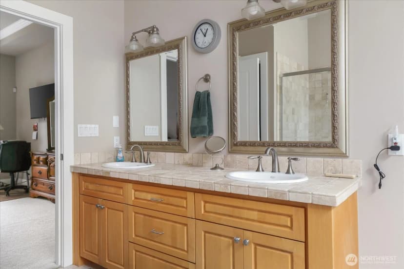 Property photo for 1689 West Beach Road, Oak Harbor photo 15