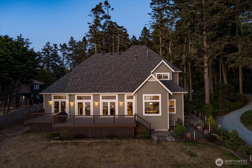 Property photo for 1689 West Beach Road, Oak Harbor photo 35