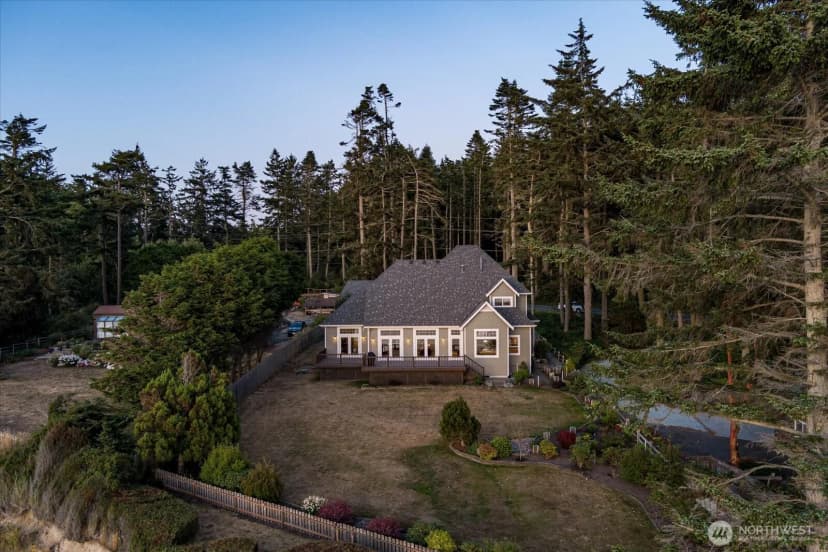 Property photo for 1689 West Beach Road, Oak Harbor photo 36