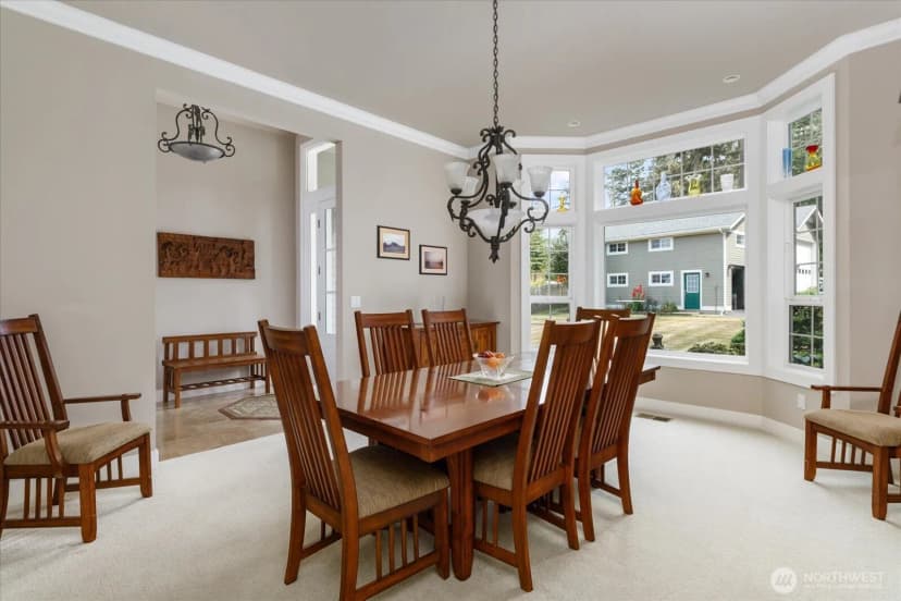 Property photo for 1689 West Beach Road, Oak Harbor photo 11