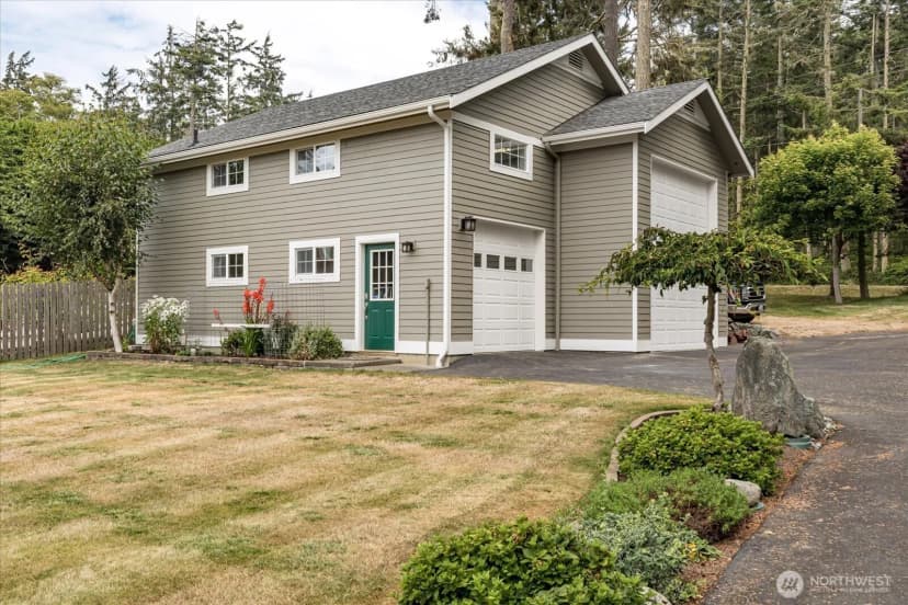 Property photo for 1689 West Beach Road, Oak Harbor photo 29