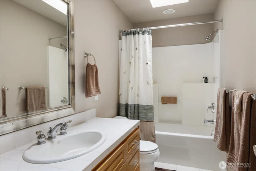 Property photo for 1689 West Beach Road, Oak Harbor photo 25