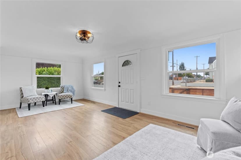 Property photo for 6247 S Lawrence Street, Tacoma photo 5