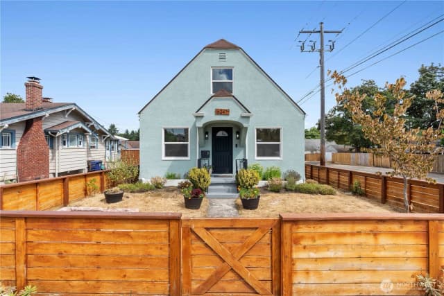Property photo for 6247 S Lawrence Street, Tacoma photo 3