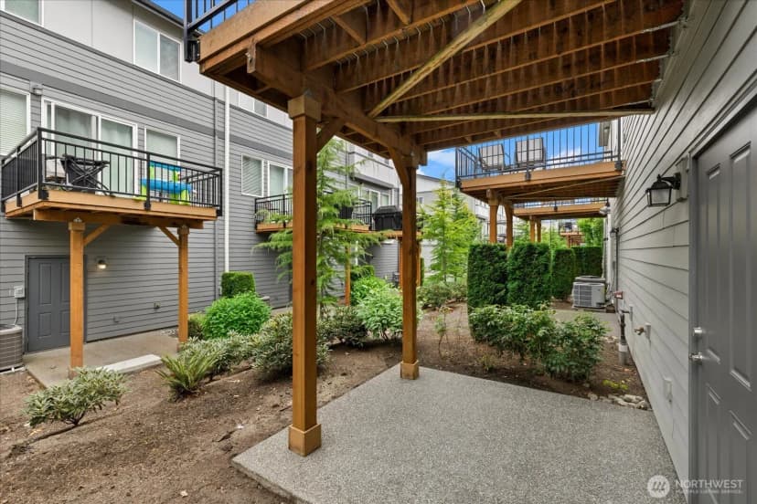 Property photo for 19404 36th Avenue Se #d, Bothell photo 24