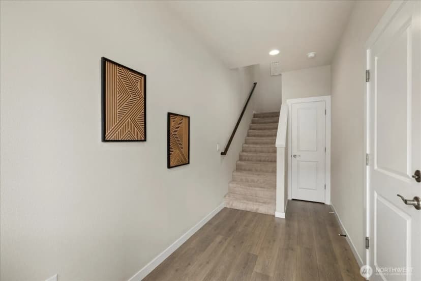 Property photo for 19404 36th Avenue Se #d, Bothell photo 2