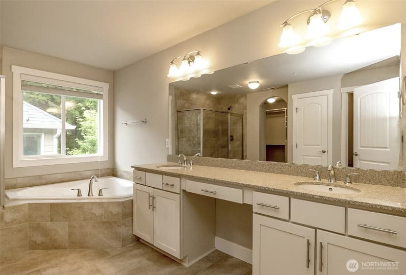 Property photo for 7728 Ne 151st Lane, Kenmore photo 18