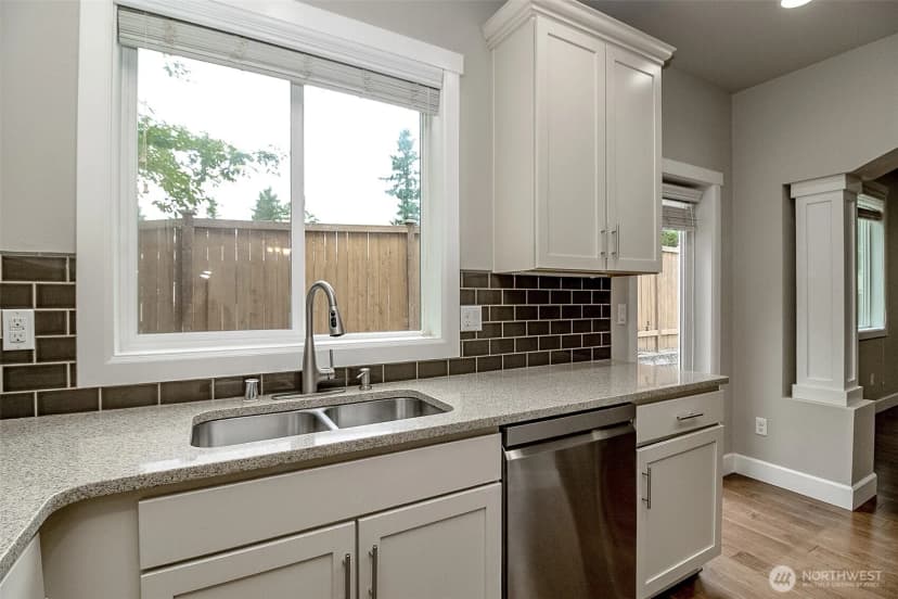 Property photo for 7728 Ne 151st Lane, Kenmore photo 12