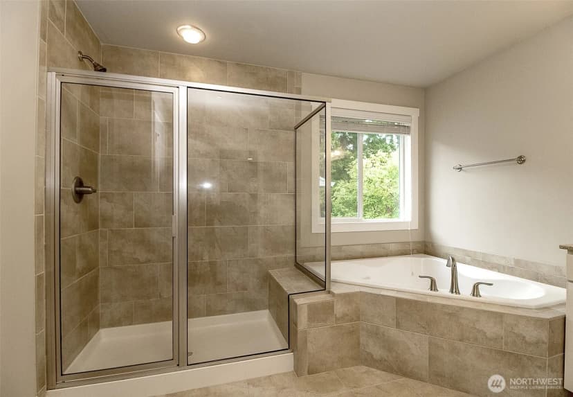 Property photo for 7728 Ne 151st Lane, Kenmore photo 20