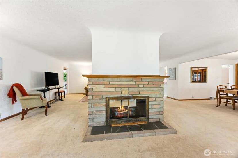 Property photo for 13237 8th Avenue Nw, Seattle photo 6