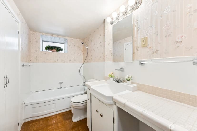 Property photo for 13237 8th Avenue Nw, Seattle photo 24