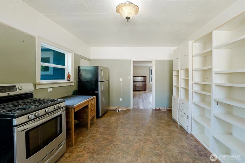 Property photo for 11027 Alton Avenue Ne, Seattle photo 9