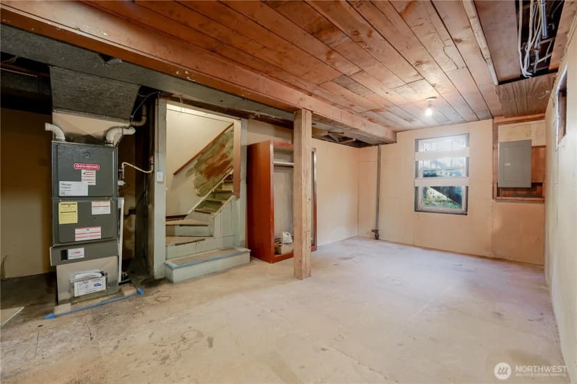 Property photo for 11027 Alton Avenue Ne, Seattle photo 18