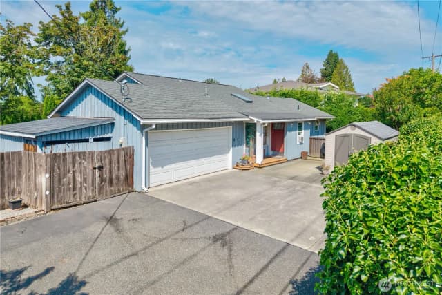 Property photo for 2829 92nd Avenue Ne, Clyde Hill