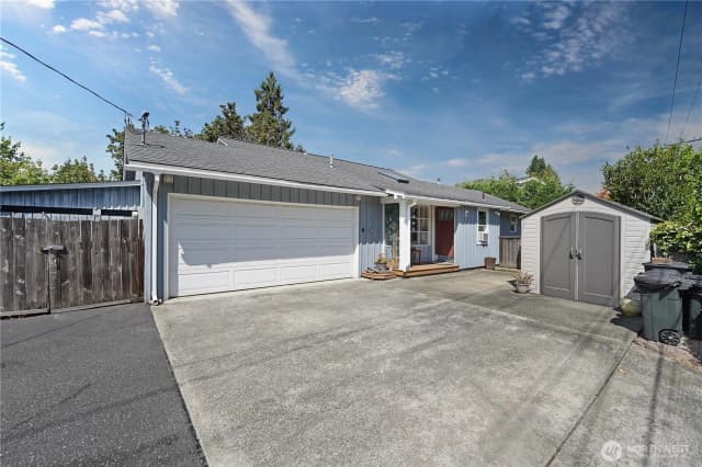 Property photo for 2829 92nd Avenue Ne, Clyde Hill photo 2