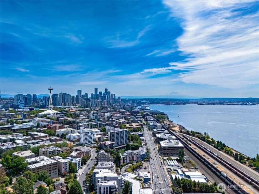 Property photo for 524 6th Avenue W #404, Seattle photo 21
