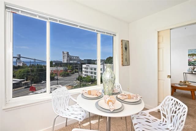 Property photo for 524 6th Avenue W #404, Seattle