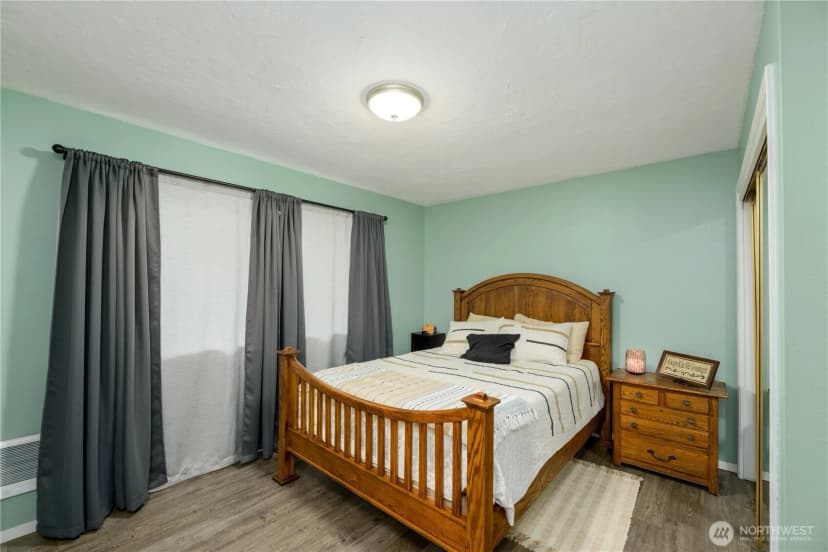 Property photo for 324 E Hillcrest Drive, Port Angeles photo 20