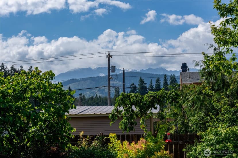 Property photo for 324 E Hillcrest Drive, Port Angeles photo 31