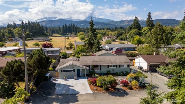 Property photo for 324 E Hillcrest Drive, Port Angeles photo 2