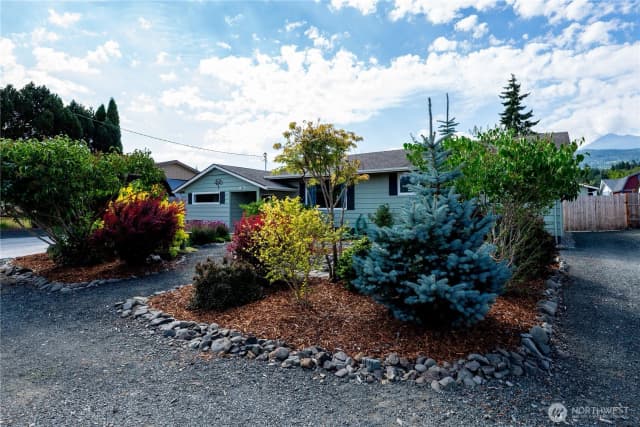 Property photo for 324 E Hillcrest Drive, Port Angeles photo 4