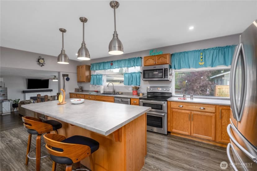 Property photo for 324 E Hillcrest Drive, Port Angeles photo 12
