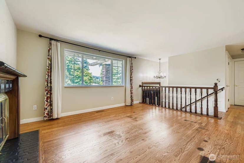 Property photo for 12432 103rd Avenue Ne, Kirkland photo 6