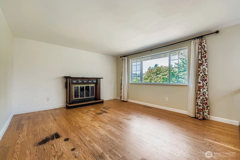 Property photo for 12432 103rd Avenue Ne, Kirkland photo 5