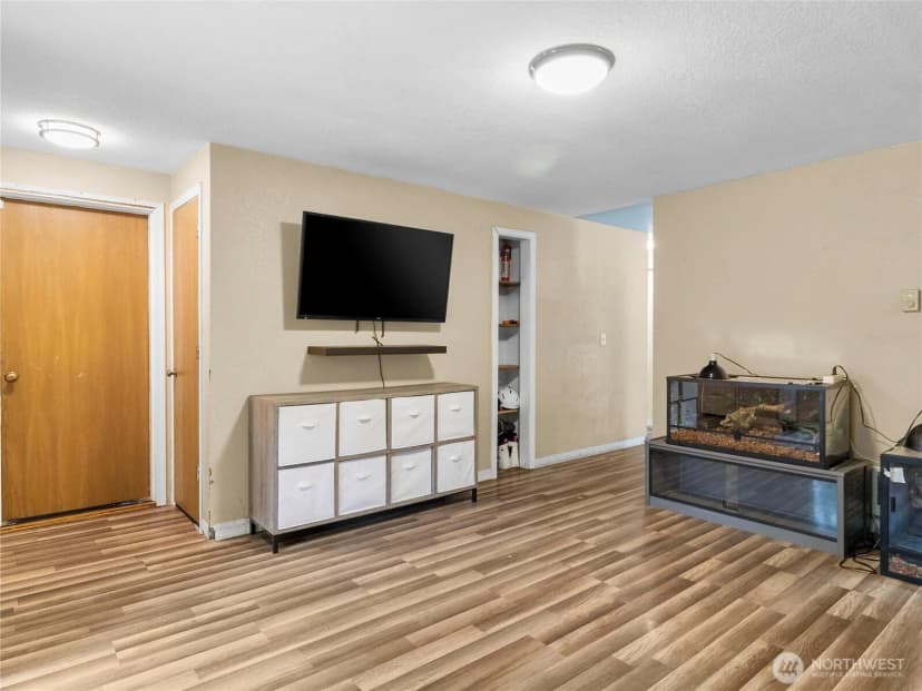 Property photo for 4832 Marian Drive Ne, Olympia photo 4