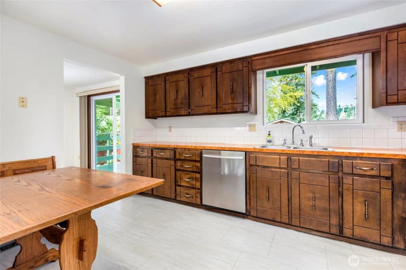 Property photo for 6007 189th Place Sw, Lynnwood photo 17