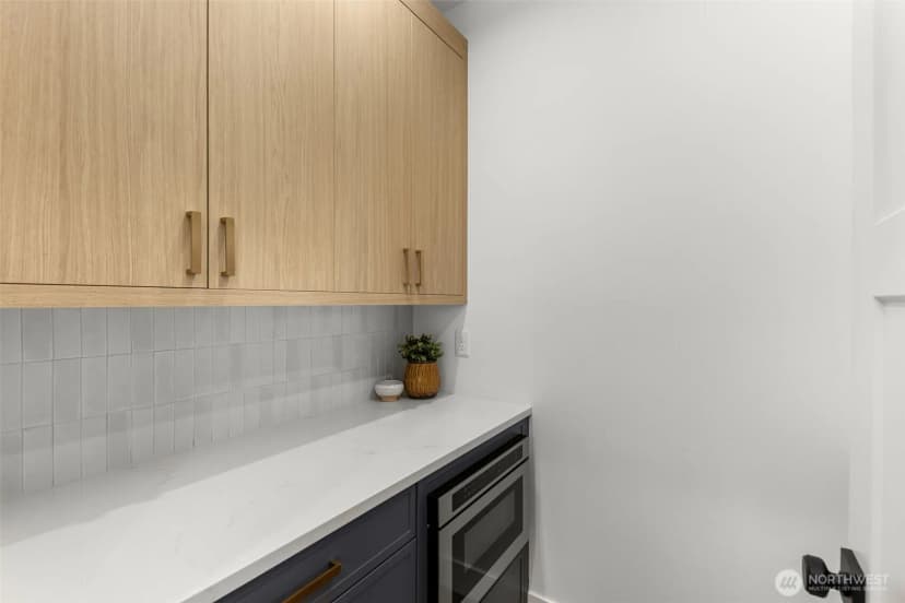 Property photo for 315 Nw 86th Street, Seattle photo 9