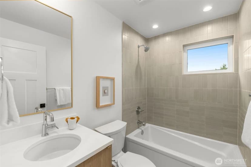 Property photo for 315 Nw 86th Street, Seattle photo 16