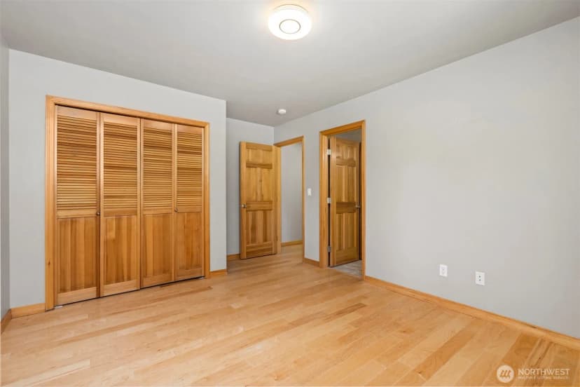 Property photo for 4975 E 12th Drive, Bellingham photo 25