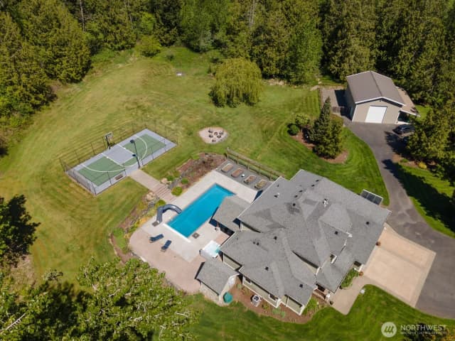 Property photo for 4975 E 12th Drive, Bellingham photo 2