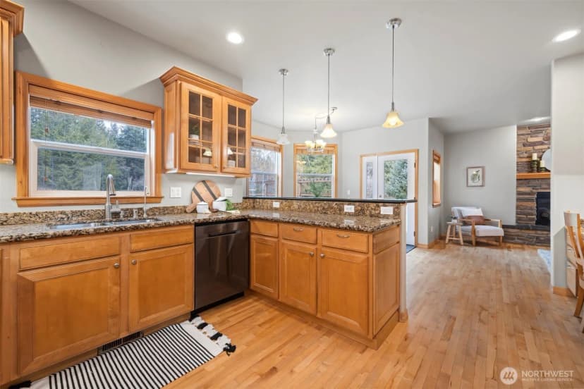 Property photo for 4975 E 12th Drive, Bellingham photo 10
